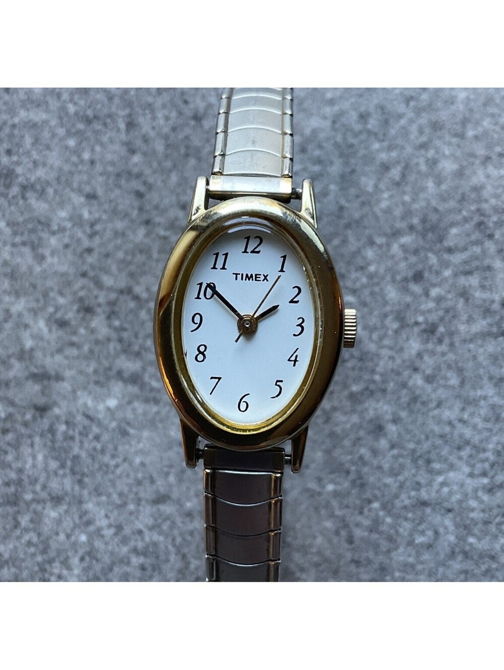 Vintage Timex Womens Watch 18mm Gold Tone Case W/Silver Tone Expansion Band A19